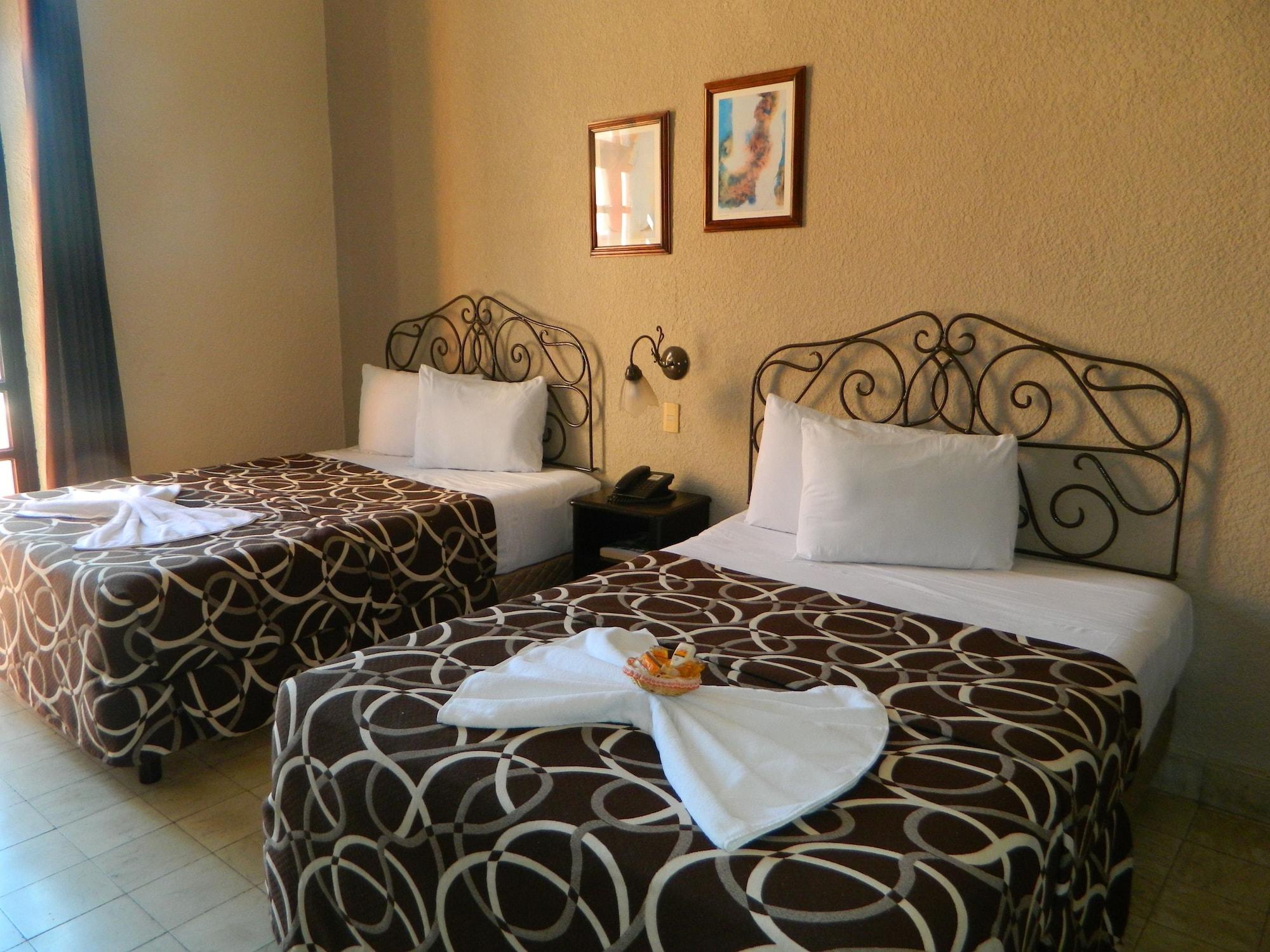 Hotel Colon Merida Exterior photo