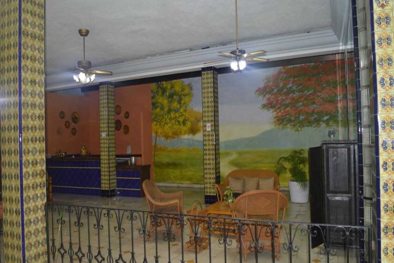 Hotel Colon Merida Exterior photo